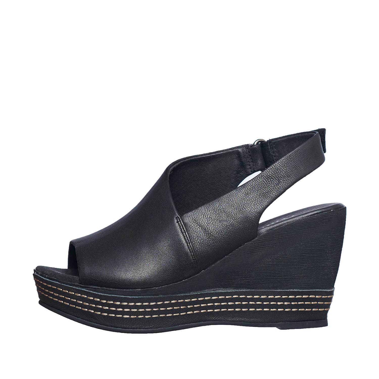 646 Geri Black