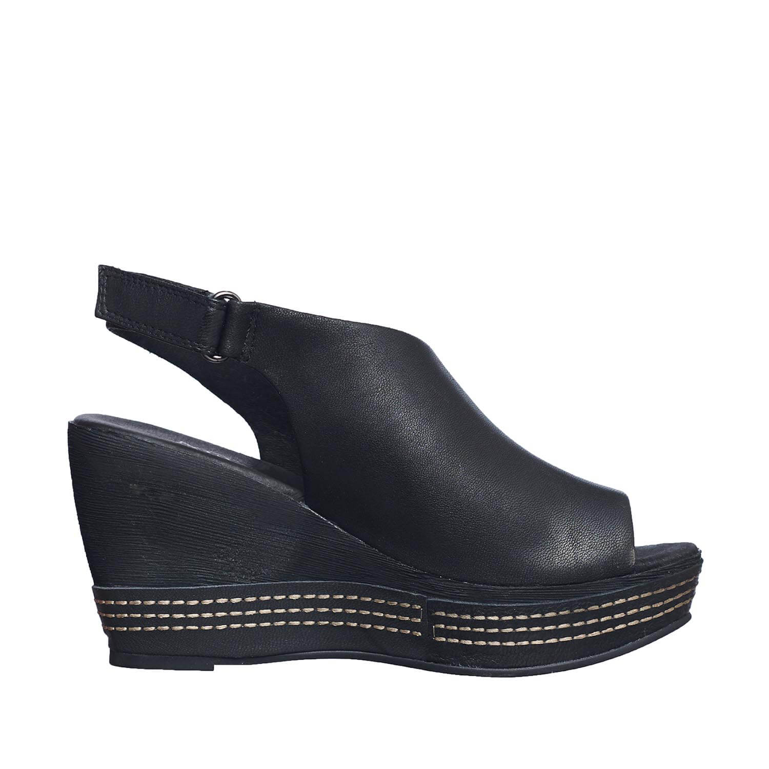 646 Geri Black