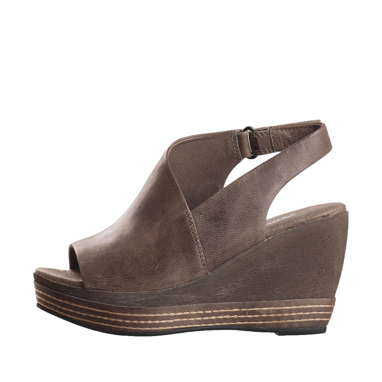 646 Geri Grey