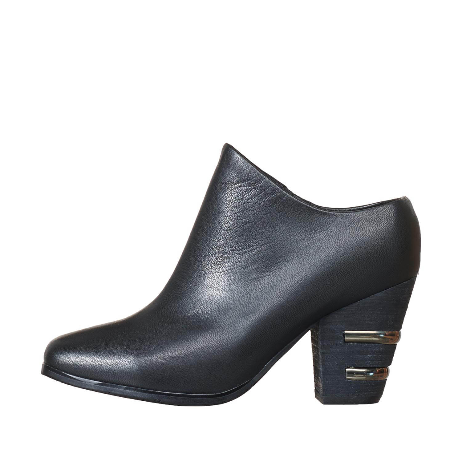 920 Metal Inset Black