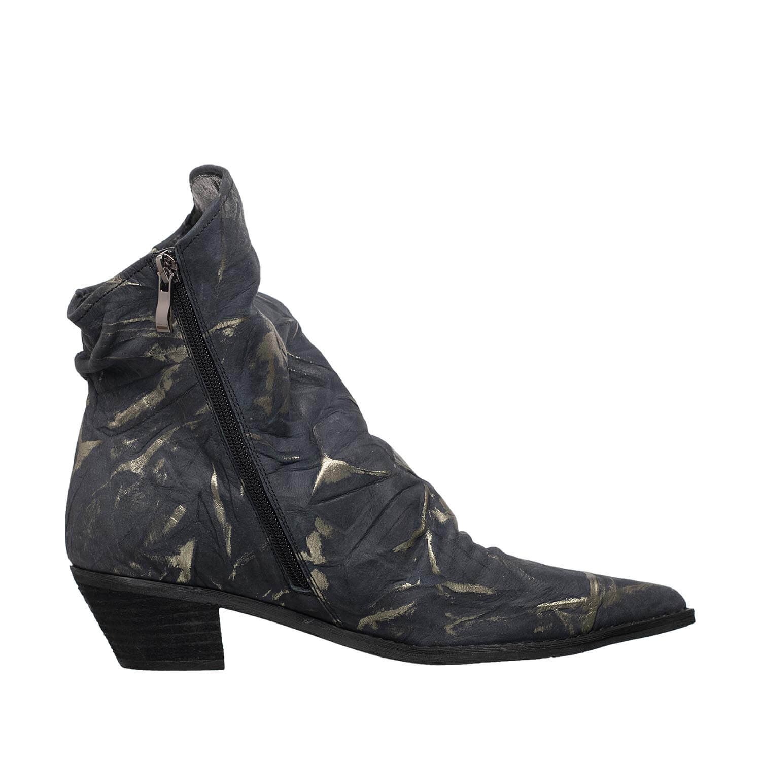 M45 Danuta Black
