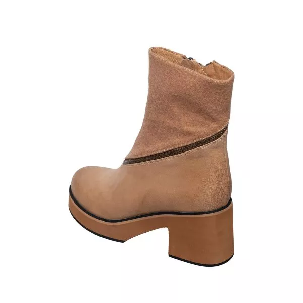 Taupe