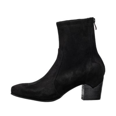 Trendy boots for ladies