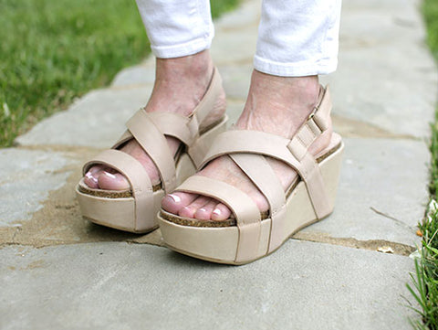 ayalla Shoes on “The Middle Page” blog2 512ad27d 1ab2 4088 b172