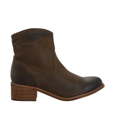 brown ankle boots with heel