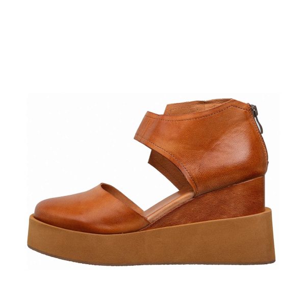 Tan